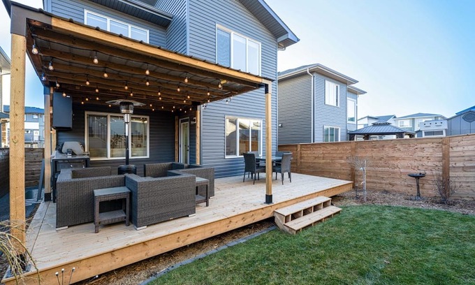 St. Albert Casa | Beautiful and energy-efficient family home in St Albert