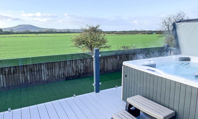 Edingworth Cabina | 2 bedroom accommodation in Edingworth