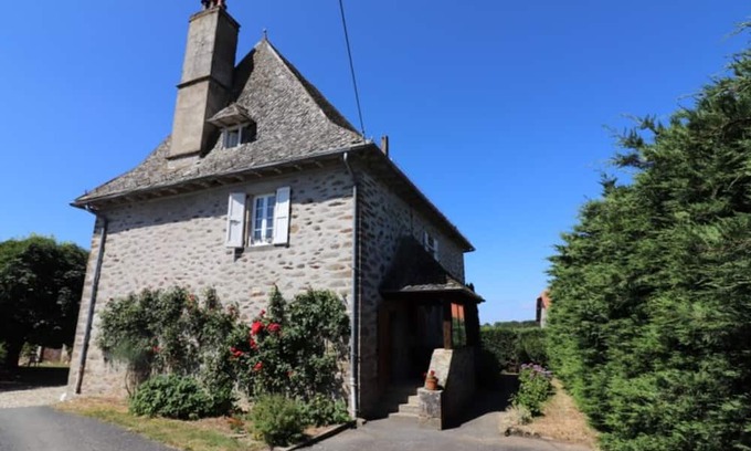 Roannes-Saint-Mary Cabaña | Gite Roannes-Saint-Mary, 3 bedrooms, 6 persons