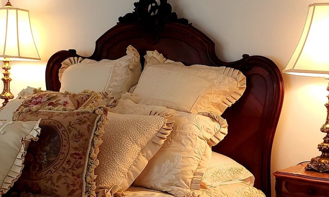 Winters Casa | Experience Historic Stunning Elegant Romantic Luxury Near Downtown Fine Dining