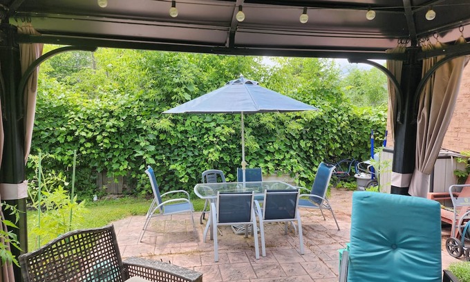 Keswick Casa | Large bungalow minutes to lake Simcoe with all the amenities you could ask for!
