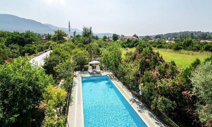 Koycegiz Casa | Vacation Flat w Pool Garden Patio BBQ in Mugla