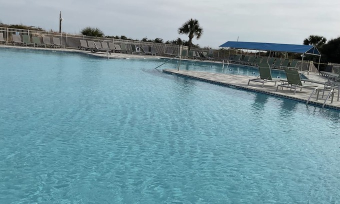 Folly Field Condominio | Panoramic view, hear the sounds and feel the moods of the beach. 9-8 9 15 avail.