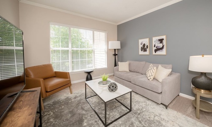 Crestline Heights Apartamento | Modern Apartment in Prime Location (ID3591X88)