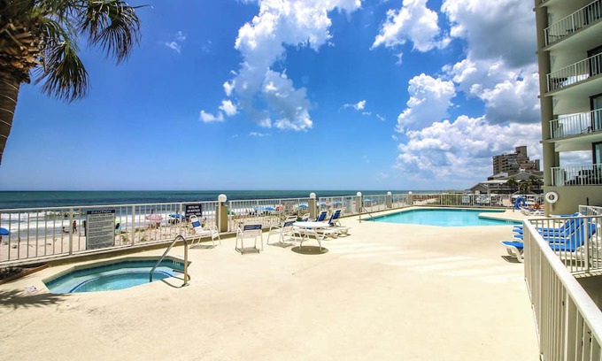Garden City Condominio | One Ocean Place 1202
