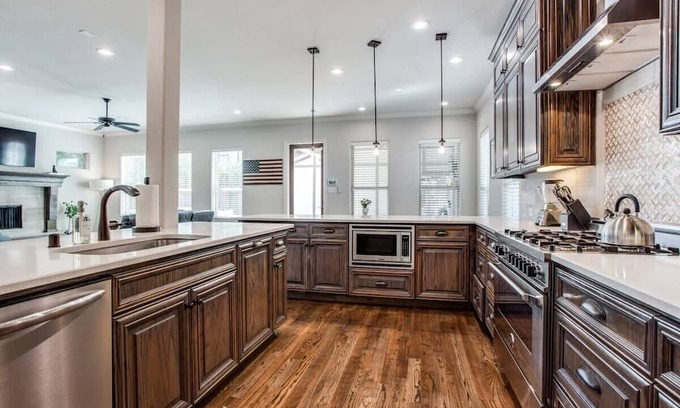 Vickery Place Casa | Luxury Estate At Lower Greenville