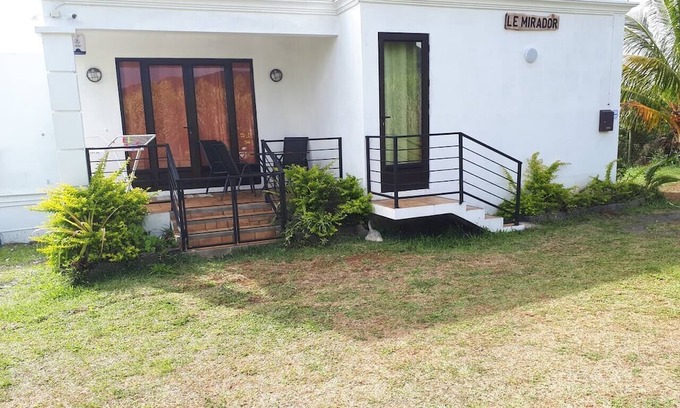 Chamarel Casa | Homerez - Beautiful bungalow 10 km away from the beach for 4 ppl. at Chamarel