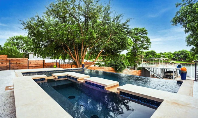 Kingsland Casa | Nuevo listado: alquiler de lujo con piscina, jacuzzi, tobogán acuático, elevador de botes de servicio pesado