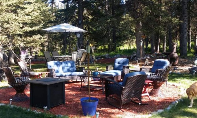 Redwood Meadows Casa | Entire House Redwood Golf & Winter Retreat Resort