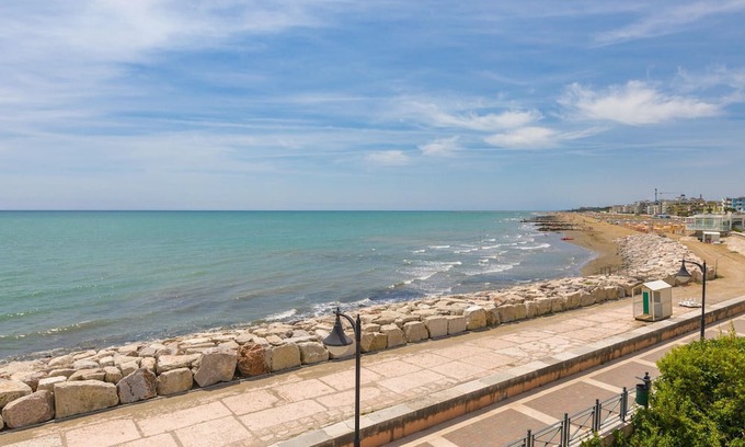 Old Town Apartamento | Centrally located apartment with sea view