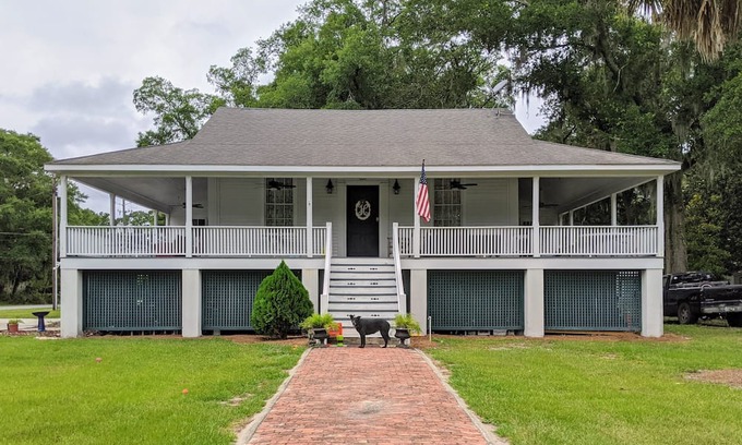 St. Marys Casa | Historic "Cannon Ball" House Close to Cumberland ferry and historic down town.