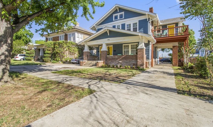 Central Oklahoma City Casa | Beachy Three – 3 in 1, close to all the cool stuff