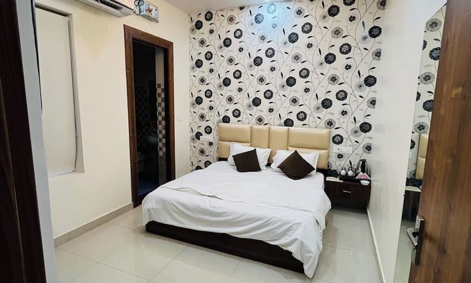 Bulandshahr Hotel | Hotel Grand Central