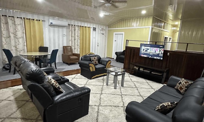 Georgetown Apartamento | Exclusive Apartment in Triumph