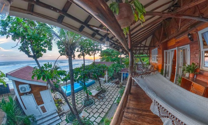 Pochomil Apartamento | Romantic Seaside Casita w Pool AC Fire Sunsets