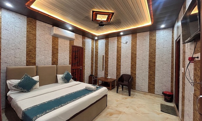 Puri Hotel | Hotel Santosh Residency Puri