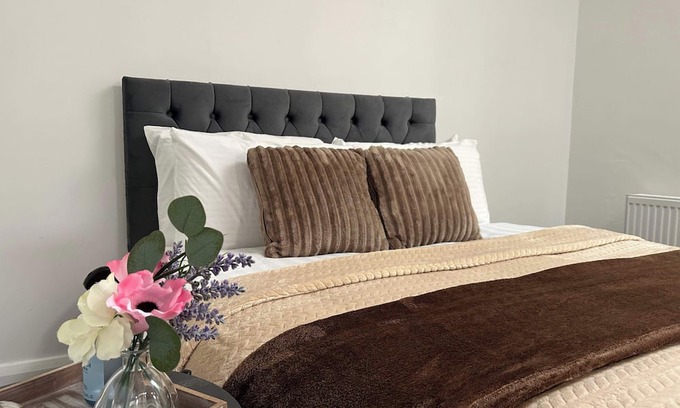 Edenderry Apartamento | 22 Guests - Edenderry Luxury Apartment Retreat