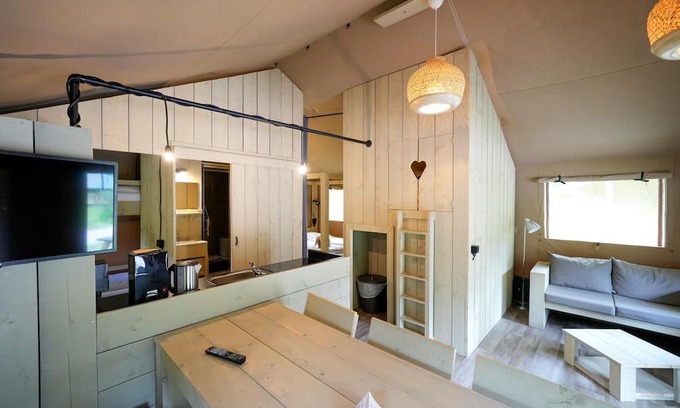 Hodenhagen Alquiler De RV | Safari Lodge Retreat