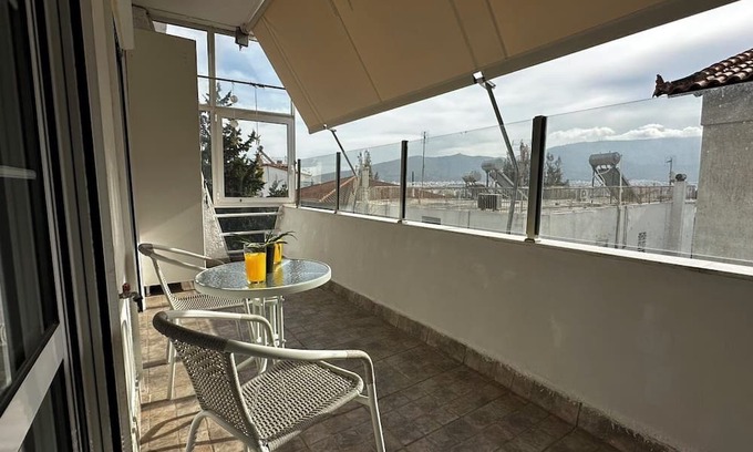 Filothei-Psychiko Apartamento | 15 mins from Athens Acropolis. GALA House in Psychiko the safest area in Athens