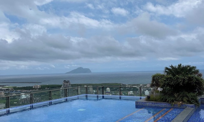 Toucheng Casa | Indulge in a private hot spring with a breathtaking view of Turtle Island, Yilan