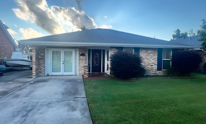 Metairie Casa | 3bd 2bath house in Metairie - 15 minute drive to Superdome and Bourbon Street