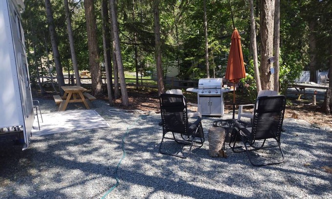 Celista Casa | Camping at Celista Bay on the scenic shores of Shuswap Lake!