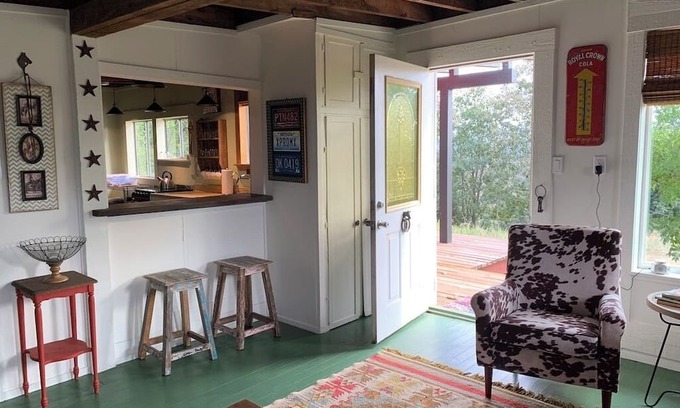 Julian Cabina | Cozy Rustic Cowboy Cabin Pet Friendly only 1 Mile from Village