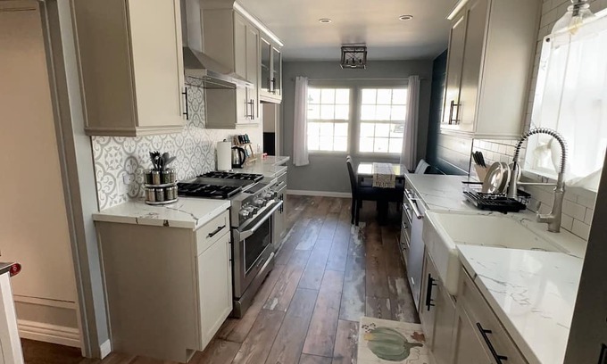 Charter Oak Casa | Charming house in pleasant Glendora with WiFi and AC