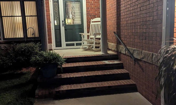 Hesston Casa | Meadow Lane Retreat Spacious 4-bedroom house in wonderful Hesston with AC, WiFi