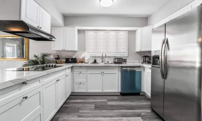 Paradise Apartamento | Charming 3BR/2BA Home with Pool - Large Patio