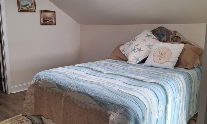 West Beach Casa | 4-bedroom house in near state park and Bethany beach with WiFi and AC