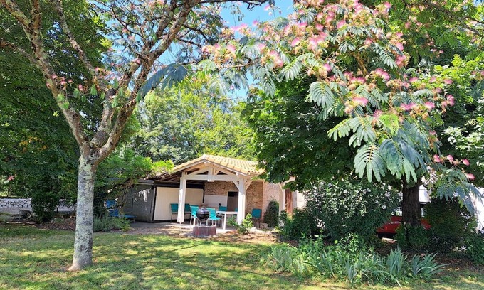 Saint-Pierre-de-Buzet Apartamento | Gîte "Les Glycines" 3 bedrooms