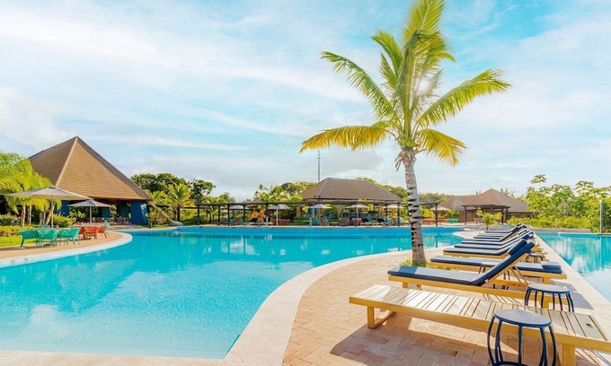 Castelo da Torre Casa | PF83 High Standard House with 5 Suites - Praia Bella, Exclusive Access to the Beach - Praia do Forte