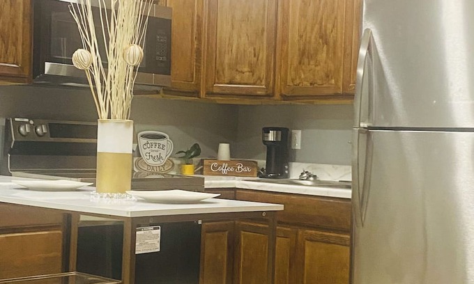 Highlands - Perkins Apartamento | 5 min drive to LSU, Charming 2bedroom/1 bath apartment, sleeps 6, pet friendly.