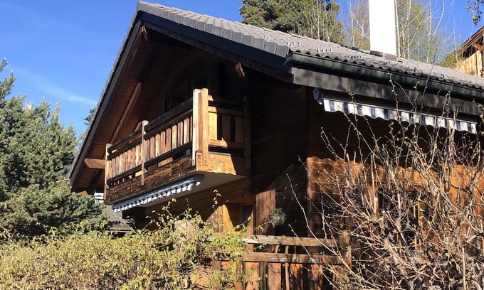 Chalais Chalet De Esquí | Family chalet, complete accommodation. Magnificent view