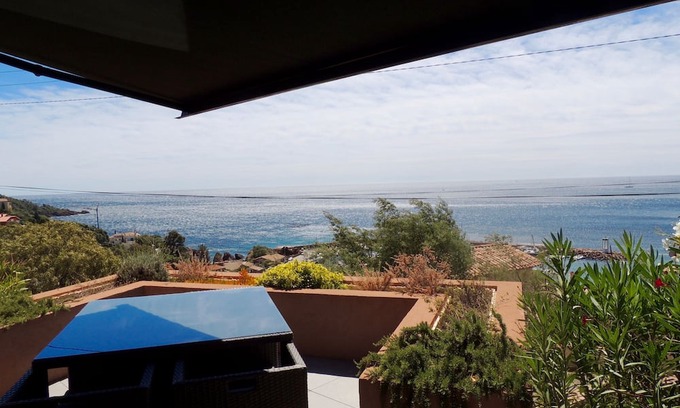 Espero-Pax Apartamento | Apartment with fantastic sea views