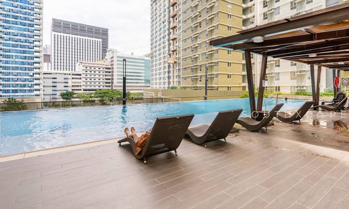 Cebu Apartamento | Furnished Studio | Amenity View, WiFi, Netflix and Pool