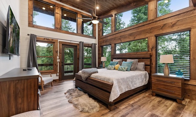 Blue Ridge Cabina | Teresa's River Retreat in Blue Ridge Ga
