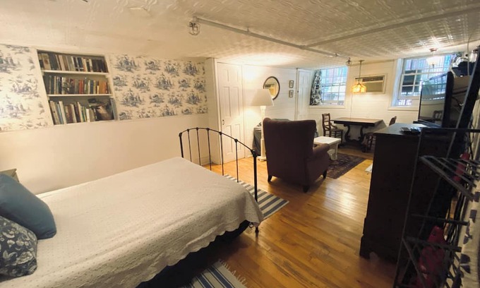 West Village Apartamento | Charming Greenwich Village Studio Just off Bleecker Street