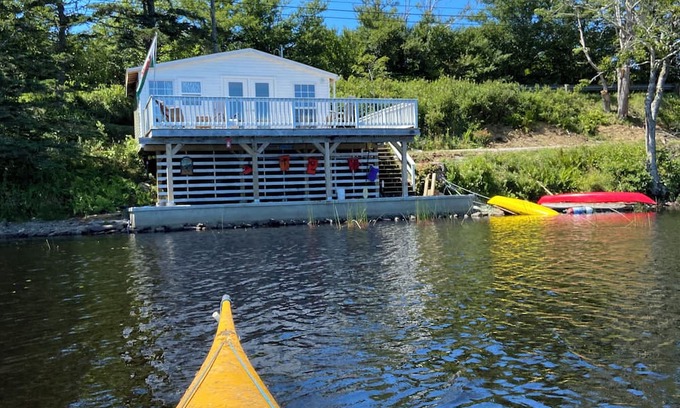 Darlings Lake Cabaña | Make some amazing memories at this unique, friendly lakefront Wits End Cottage