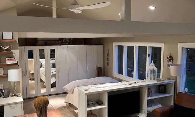 The Willows Cabaña | Nice cottage in Menlo Park close to Stanford University & Hospital & Facebook