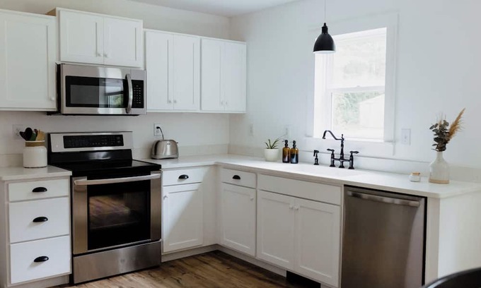 Ashley Falls Casa | Modern 3-bedroom home in the Berkshires!