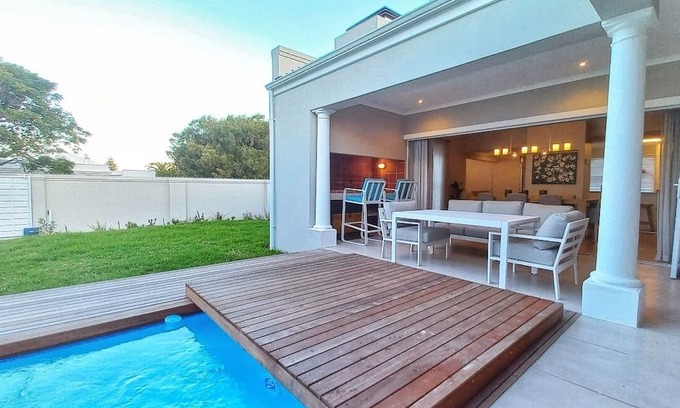 Eastcliff Casa | Luxurious 3-bedroom house in serene Hermanus