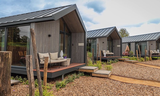 Houthem Casa | Tinyhouse Dille met Hottub op Steenworp Afstand van Maastricht en Valkenburg