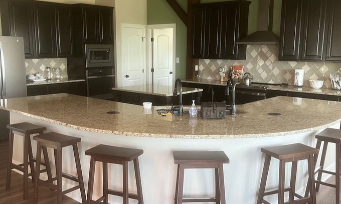 Boerne Casa | Charming 3-bedroom house with AC and WiFi in enchanting Boerne.