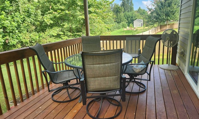 Burlington Casa | Spacious 4-bedroom on a quiet cul-de-sac in Burlington. Near Elon & Greensboro.