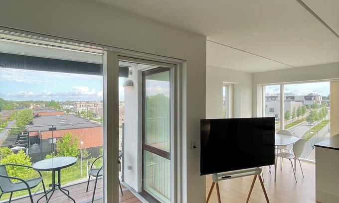 Hedehusene Condominio | Central and quiet apartment with free parking!