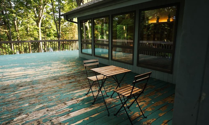 Lansing Casa | LNSNG VISTA I River + Trails