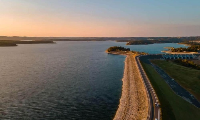 Omaha Cabina | Sunsets-Table Rock Lake-Branson-Thunder Ridge