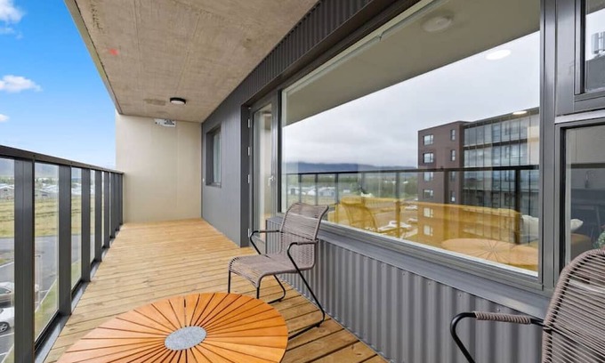 Arborg Apartamento | Selfoss Secret: Free parking - King bed - Netflix